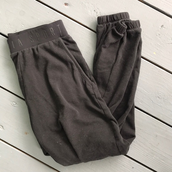 Victoria Secret Black Soft Jogger Sweatpant - Picture 1 of 3